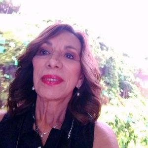 Meet your Posher, Alma